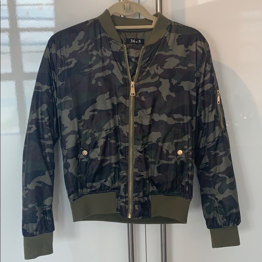 Army colored bomber jacket